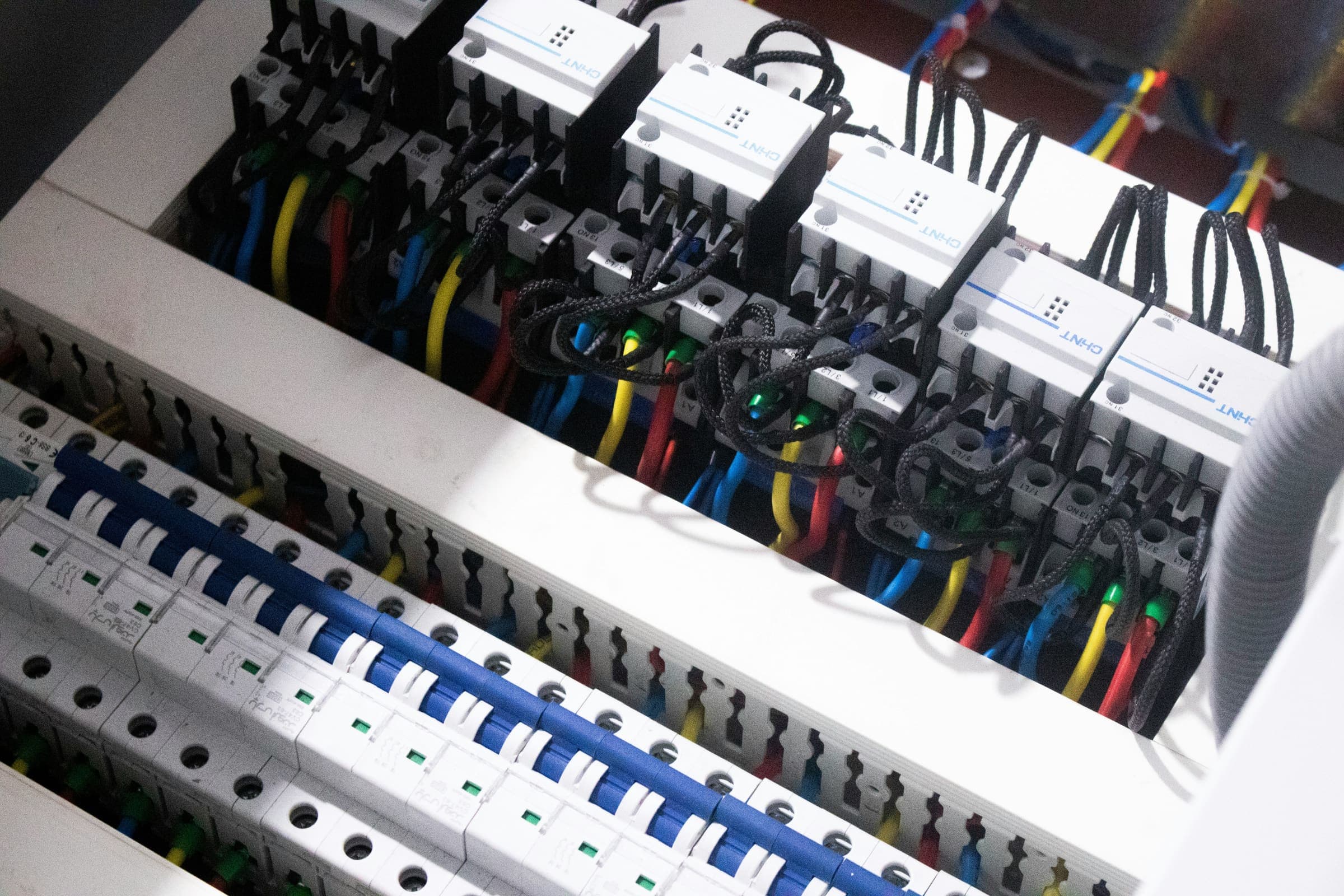 Commercial electrical switchgear and coloured cabling